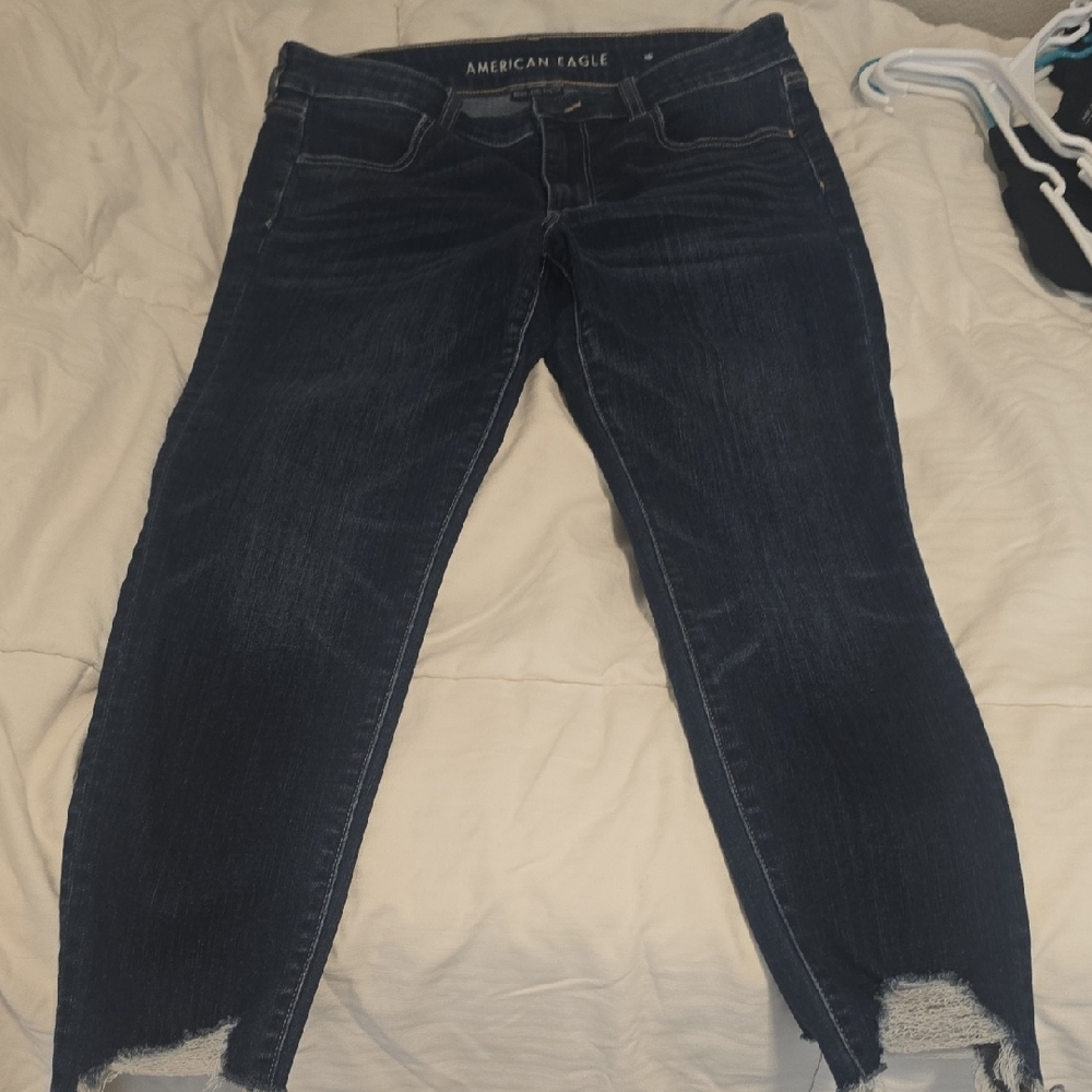 American Eagle Outfitters Women's Cropped Dark Blue Jeans